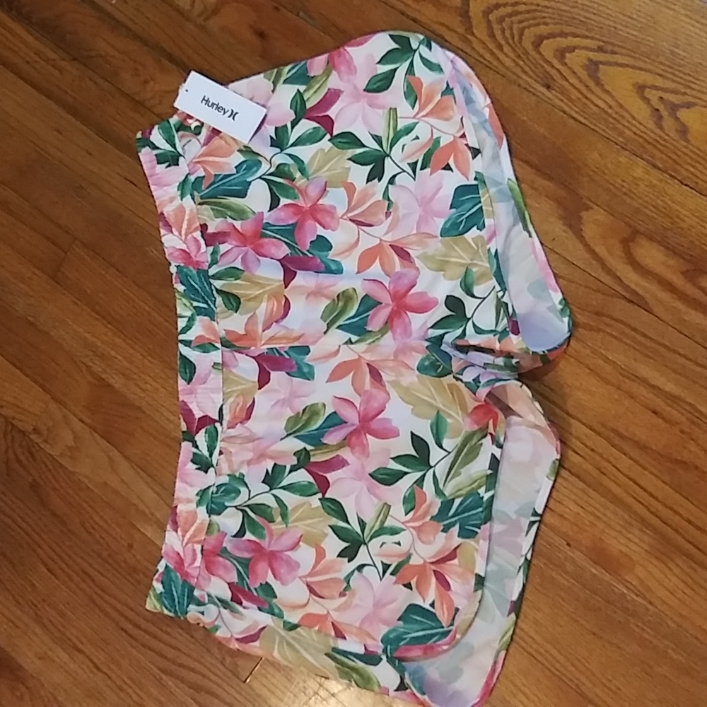 NEW Hurley floral shorts.